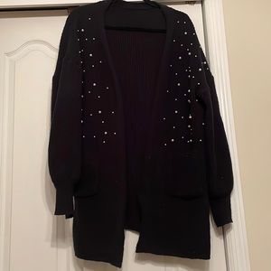 Women’s sweater CLOSING CLOSET!! Make a BUNDLE! WILL ACCEPT ALL OFFERS!!